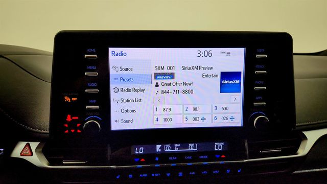 2023 Toyota Sienna XSE 25th Anniversary AWD 7-Passenger w/ Rear Entertainment - 23038917 - 17