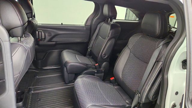 2023 Toyota Sienna XSE 25th Anniversary AWD 7-Passenger w/ Rear Entertainment - 23038917 - 20
