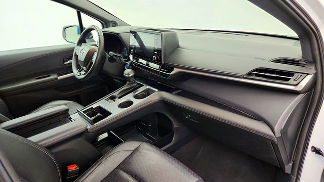 2023 Toyota Sienna XSE 25th Anniversary AWD 7-Passenger w/ Rear Entertainment - 23038917 - 26