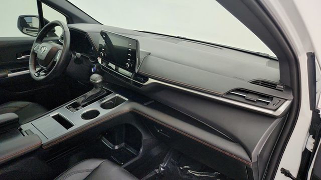 2023 Toyota Sienna XSE, 7-Seater - 22947894 - 24