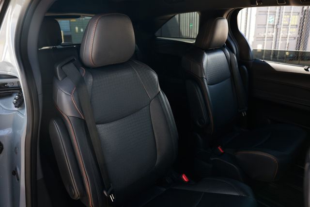 2023 Toyota Sienna XSE FWD 7-Passenger - 23071000 - 16