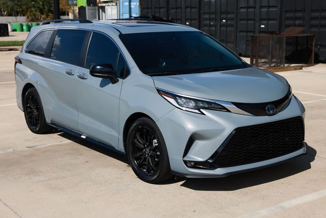 2023 Toyota Sienna XSE FWD 7-Passenger - 23071000 - 17