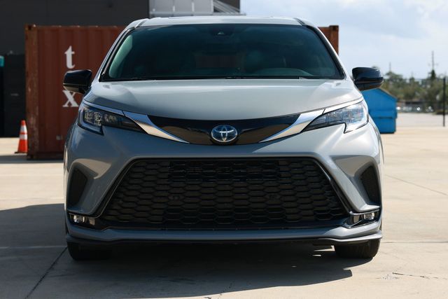 2023 Toyota Sienna XSE FWD 7-Passenger - 23071000 - 19