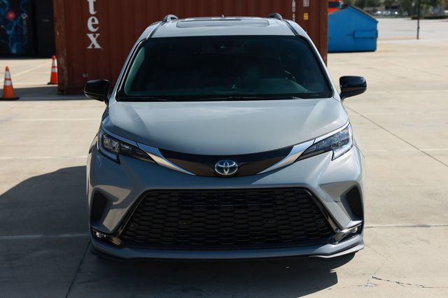 2023 Toyota Sienna XSE FWD 7-Passenger - 23071000 - 21