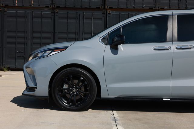 2023 Toyota Sienna XSE FWD 7-Passenger - 23071000 - 33