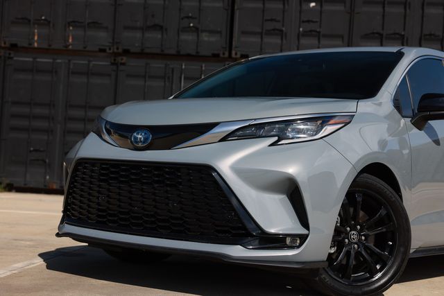 2023 Toyota Sienna XSE FWD 7-Passenger - 23071000 - 46