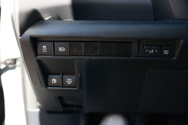 2023 Toyota Sienna XSE FWD 7-Passenger - 23071000 - 58