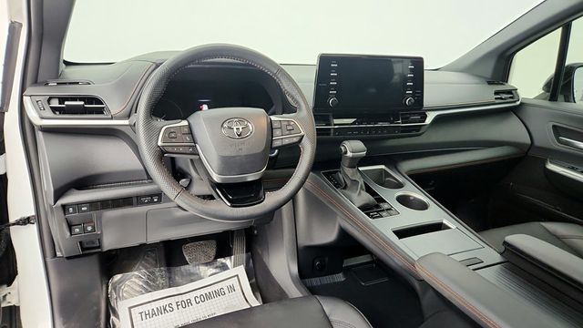 2023 Toyota Sienna XSE FWD 7-Passenger - 22947894 - 11