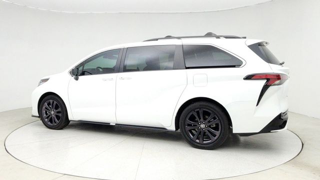 2023 Toyota Sienna XSE FWD 7-Passenger - 22947894 - 6
