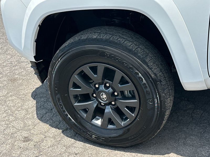 2023 Toyota Tacoma 2WD SR5 Double Cab 6' Bed V6 Automatic - 23036048 - 11