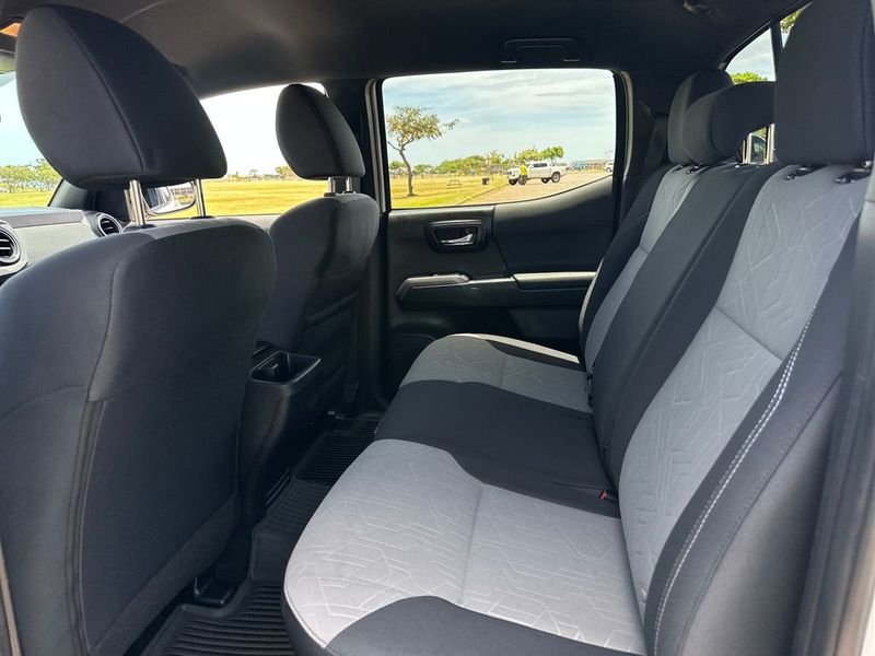 2023 Toyota Tacoma 2WD TRD Sport Double Cab 5' Bed V6 Automatic - 23024042 - 14