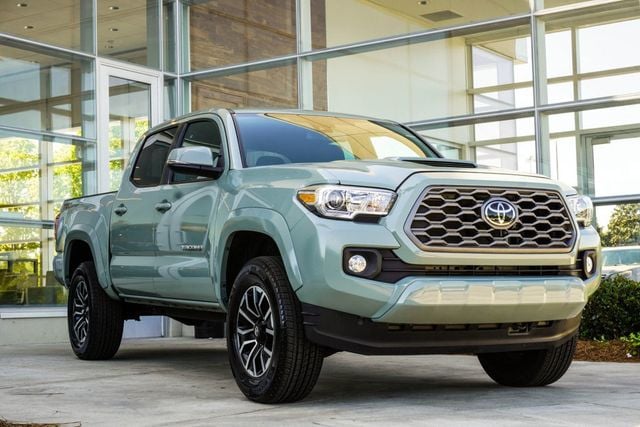 2023 Toyota Tacoma 2WD TRD Sport Double Cab 5' Bed V6 Automatic - 23004733 - 3