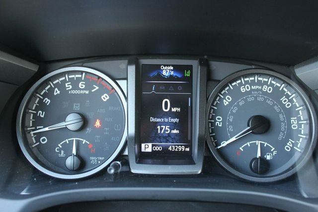2023 Toyota Tacoma 4WD  - 23017833 - 30