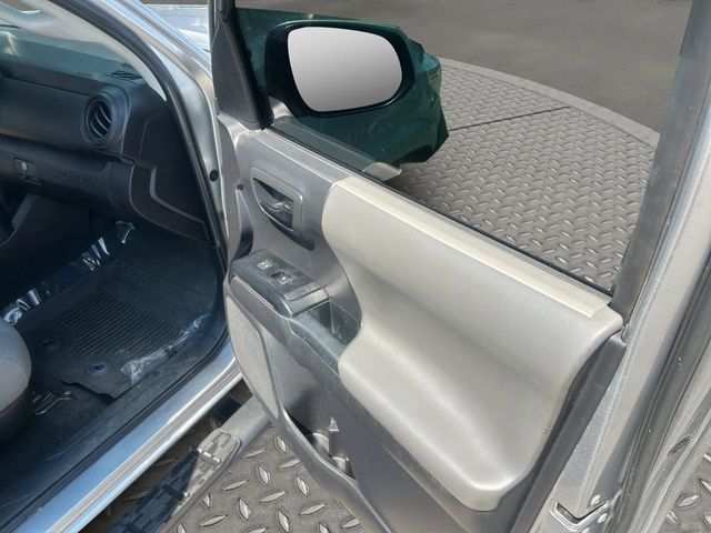 2023 Toyota Tacoma 4WD 1 OWNER CLEAN CARFAX, CUSTOM UPGRADES, TONNEAU COVER, TINTED!!! - 23072100 - 18