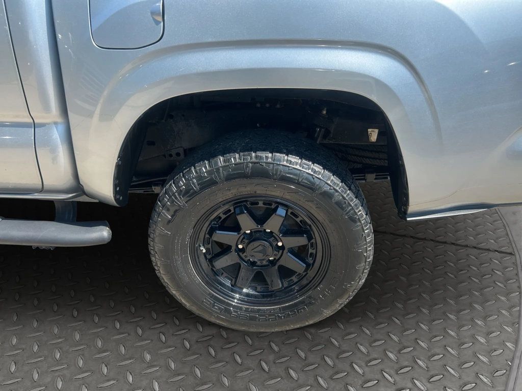 2023 Toyota Tacoma 4WD 1 OWNER CLEAN CARFAX, CUSTOM UPGRADES, TONNEAU COVER, TINTED!!! - 23072100 - 23