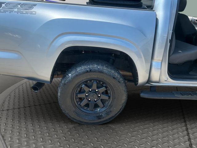 2023 Toyota Tacoma 4WD 1 OWNER CLEAN CARFAX, CUSTOM UPGRADES, TONNEAU COVER, TINTED!!! - 23072100 - 24