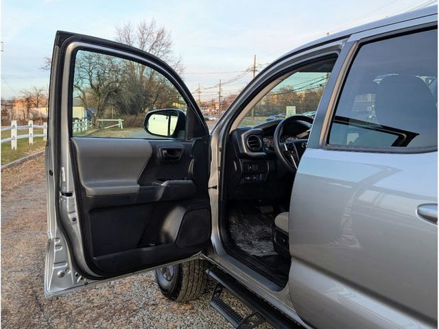 2023 Toyota Tacoma 4WD SR5 Double Cab 5' Bed V6 Automatic - 22955458 - 8