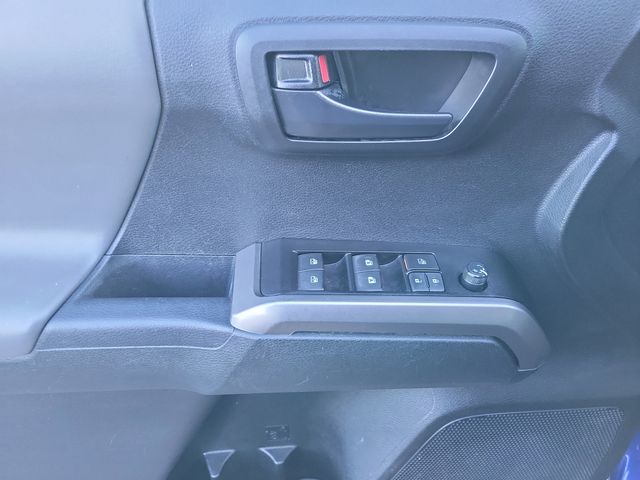 2023 Toyota Tacoma 4WD SR5 Double Cab 5' Bed V6 Automatic - 22947149 - 6