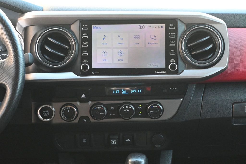 Toyota Tacoma photo 11
