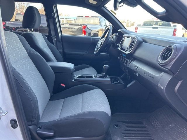 2023 Toyota Tacoma 4WD SR Double Cab 5' Bed V6 Automatic - 22982667 - 8