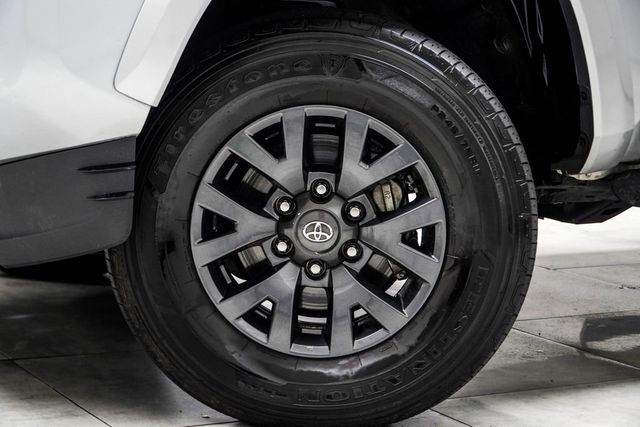 2023 Toyota Tacoma 4WD SR Double Cab 5' Bed V6 Automatic - 23022386 - 2