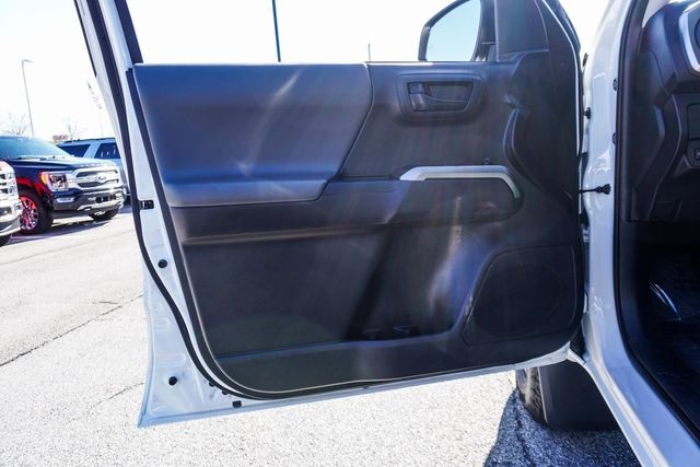 2023 Toyota Tacoma 4WD SR Double Cab 5' Bed V6 Automatic - 22979368 - 18