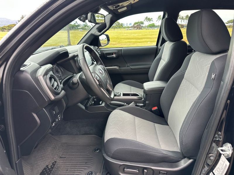 2023 Toyota Tacoma 4WD TRD Off-Road - 23024043 - 12