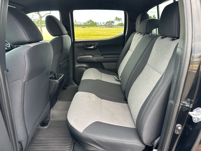 2023 Toyota Tacoma 4WD TRD Off-Road - 23024043 - 18