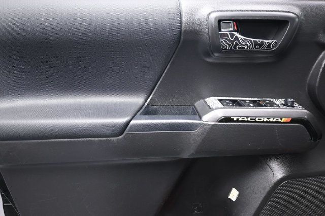 2023 Toyota Tacoma 4WD TRD Off Road Double Cab 5' Bed V6 Automatic - 23080075 - 7