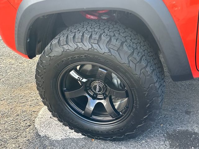 2023 Toyota Tacoma 4WD TRD Pro Double Cab 5' Bed V6 Automatic - 22962522 - 10