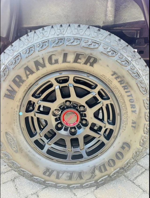 2023 Toyota Tacoma 4WD TRD Pro Double Cab 5' Bed V6 Automatic - 22938499 - 20