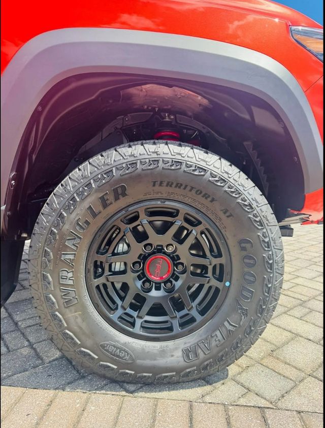 2023 Toyota Tacoma 4WD TRD Pro Double Cab 5' Bed V6 Automatic - 22938499 - 26