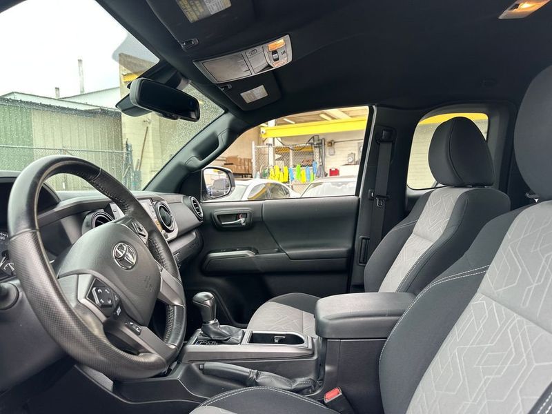 2023 Toyota Tacoma 4WD TRD Sport Access Cab 6' Bed V6 Automatic - 23043743 - 13