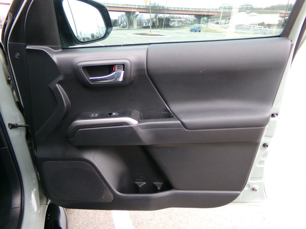 2023 Toyota Tacoma 4WD TRD Sport Double Cab 5' Bed V6 Automatic - 22977730 - 14