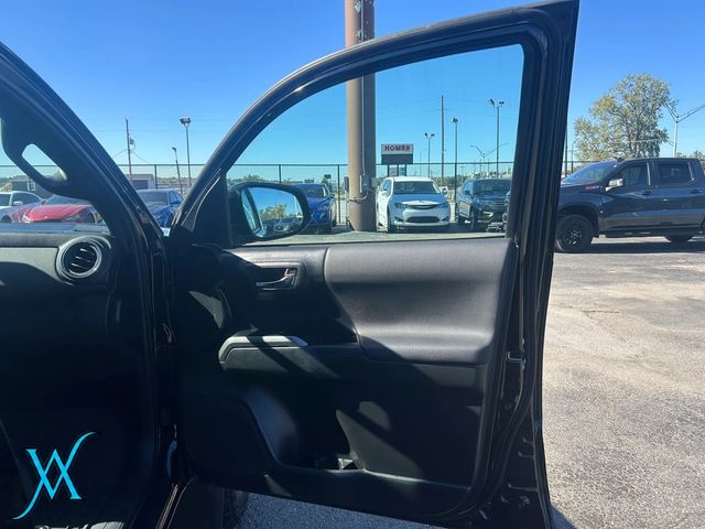 2023 Toyota Tacoma Double Cab TRD Off-Road Pickup 4D 5 ft - 23097858 - 23