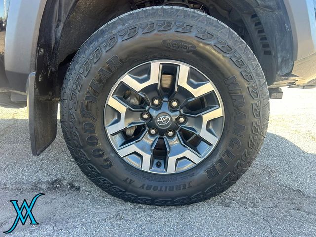 2023 Toyota Tacoma Double Cab TRD Off-Road Pickup 4D 5 ft - 23097858 - 8