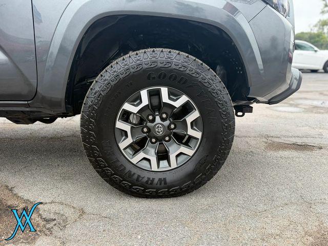 2023 Toyota Tacoma Double Cab TRD Off-Road Pickup 4D 6 ft - 23063099 - 8