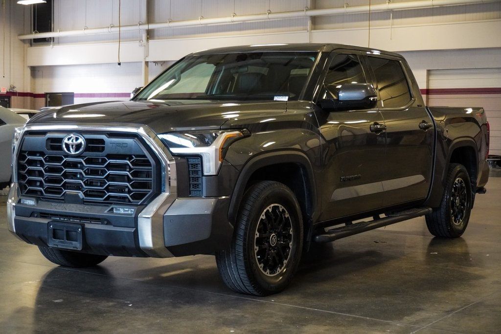 2023 Toyota Tundra SR5 photo 2