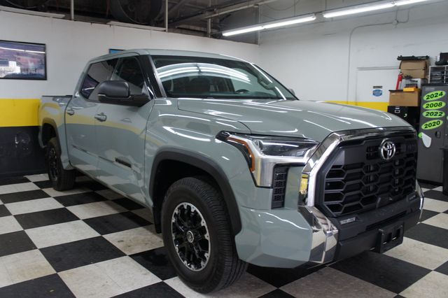 2023 Toyota Tundra 4WD 1-Owner, 4x4, Low Mileage, SR5 CrewMax 5.5" - 23032842 - 11