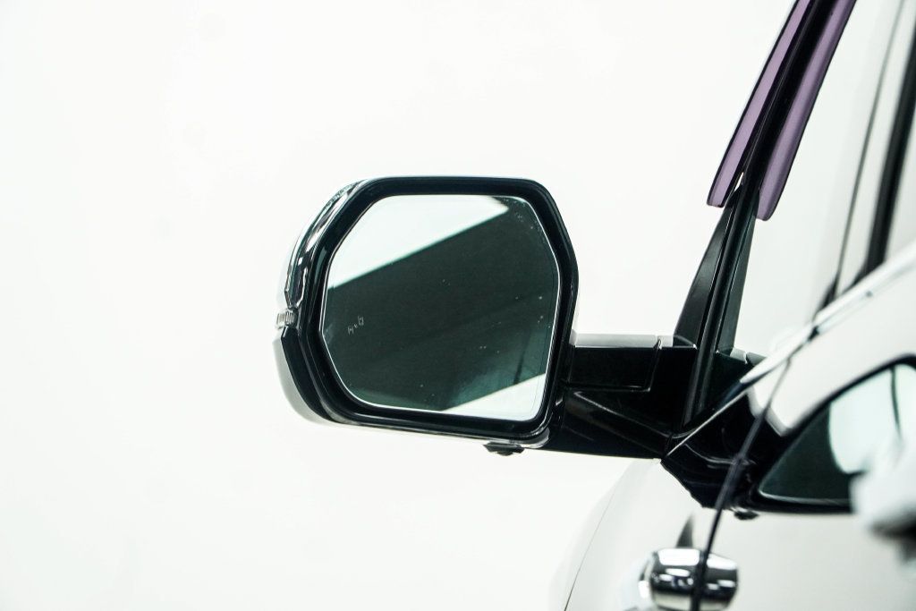 Toyota Tundra photo 14