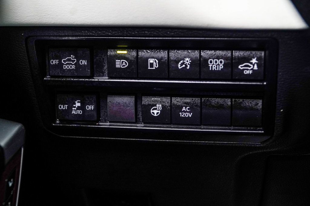 Toyota Tundra photo 36