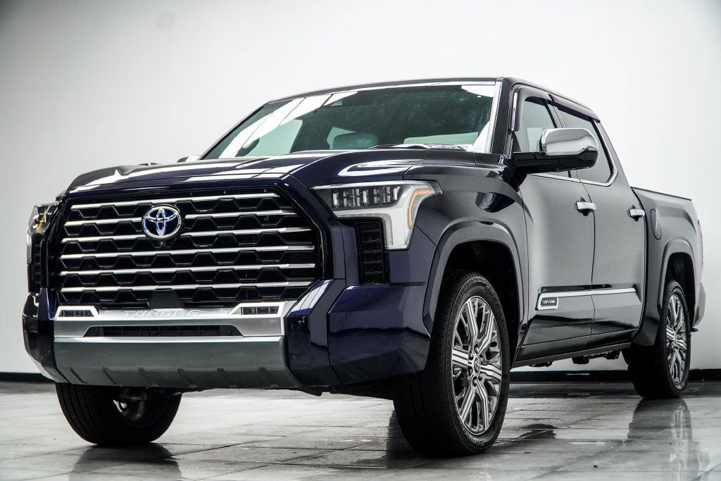 Toyota Tundra photo 9