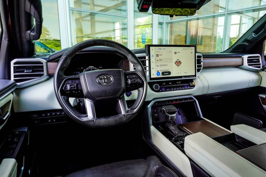 Toyota Tundra photo 16