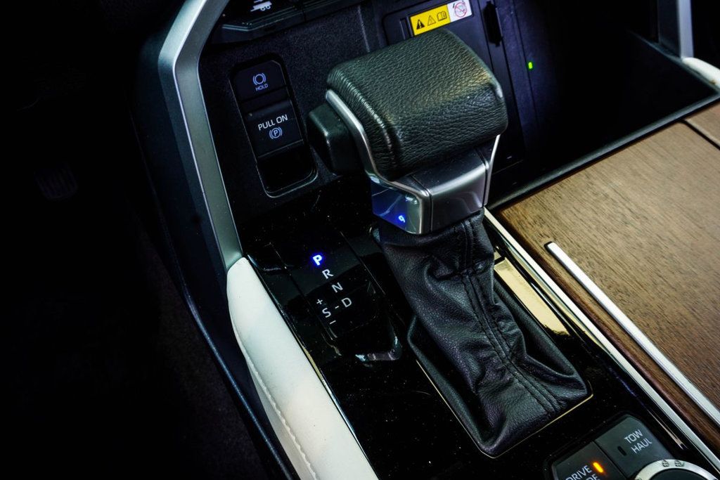 Toyota Tundra photo 23