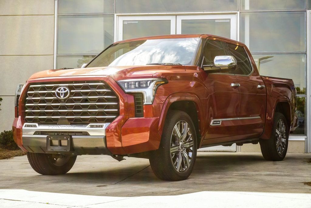 Toyota Tundra photo 8