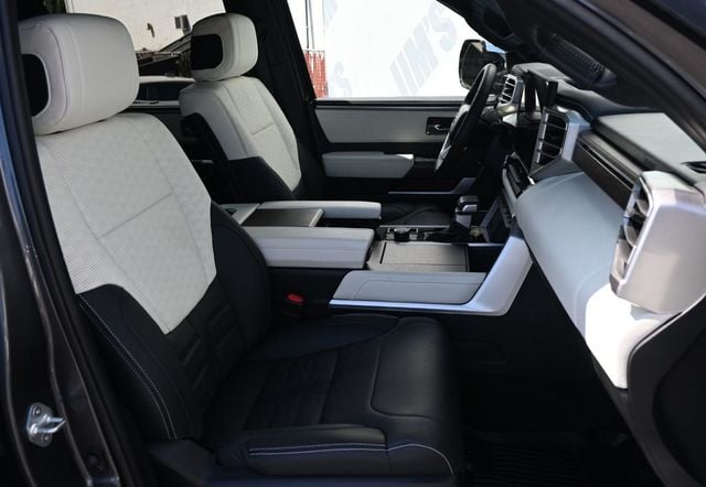 2023 Toyota Tundra 4WD Capstone Hybrid CrewMax 4X4 - 22915227 - 21