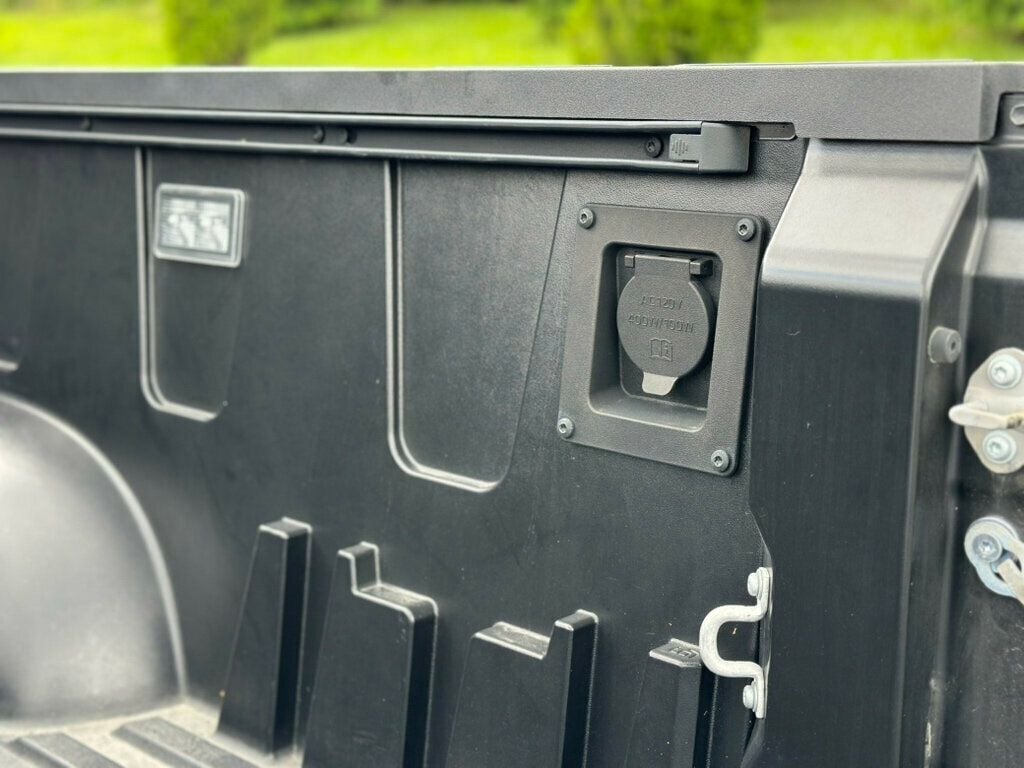 2023 Toyota Tundra Limited CrewMax photo 10