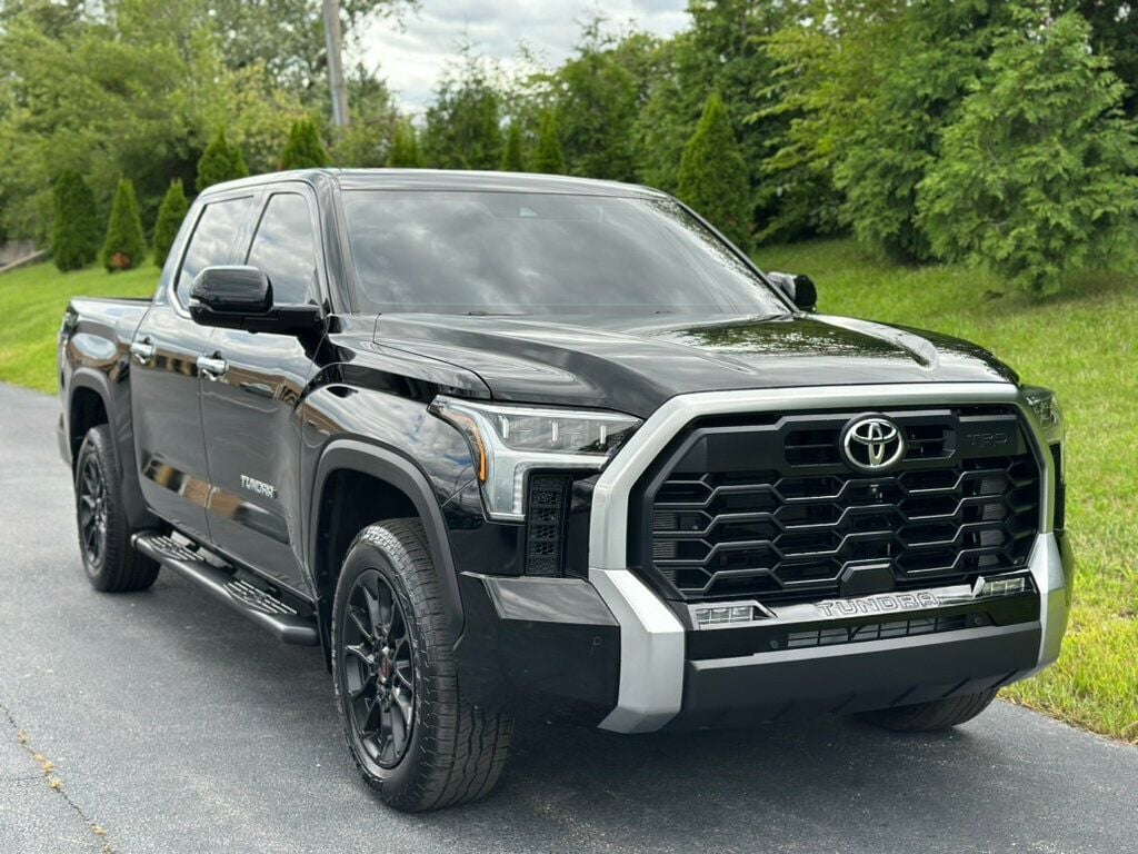 2023 Toyota Tundra Limited CrewMax photo 12