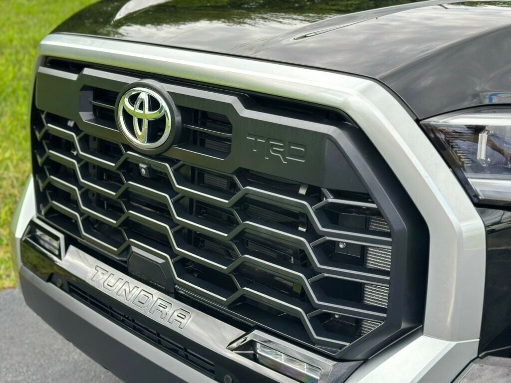 2023 Toyota Tundra Limited CrewMax photo 3