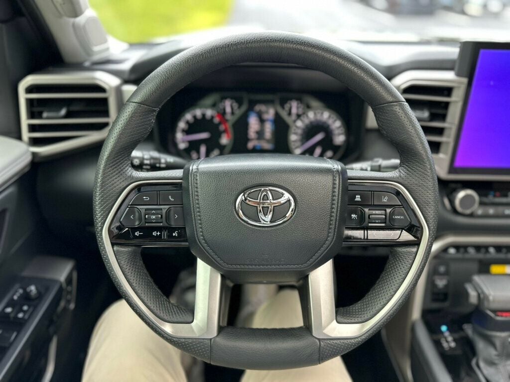 2023 Toyota Tundra Limited CrewMax photo 31